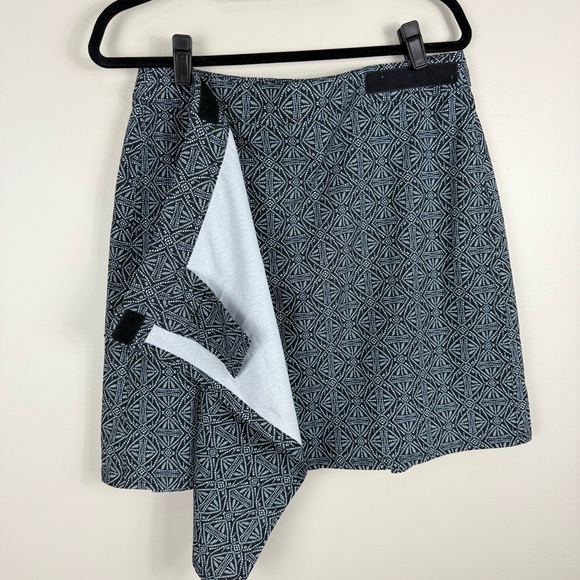 Ripskirt Hawaii Womens Medium Skirt Black White Tribal Aztec Geometric Beach - Picture 3 of 7